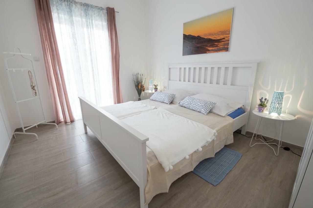 סנג' Apartments Mediterano מראה חיצוני תמונה